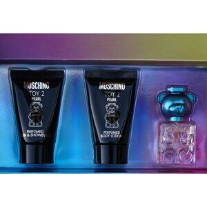 Moschino Toy 2 Pearl - Gift Set Travel Trio - Perfume, Shower Gel, Body Lotion